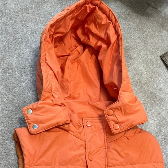 Women's Orange Hooded Puffer Vest Super Warm Cozy and Trendy Sz Small - Picture 9 of 10